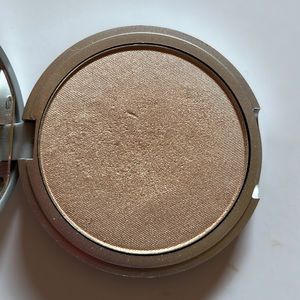 3/$20 The balm Mary-Lou Manizer
